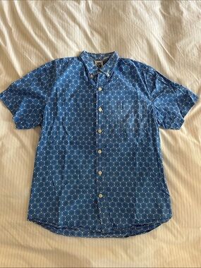 Vintage Kensington Ltd. - Blue Floral Motif Short-Sleeve Button-Up Shirt - M